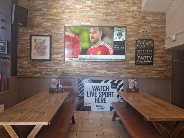 Best Sports Bars in Inverness-Shire - Platform 8 (Inverness)