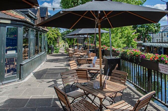 Best Sports Bars in Norwich - Compleat Angler (Norwich)