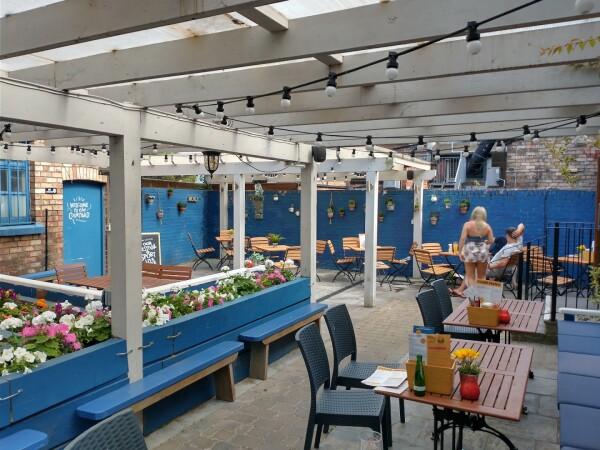 Best Sports Bars in Liverpool - Freshfield (Liverpool)