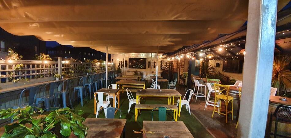 Best Sports Bars in Leeds - Woodies (Leeds)