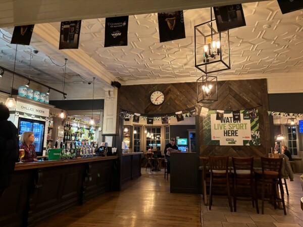 Best Sports Bars in Shepherds Bush - Pavilion (Shepherds Bush)