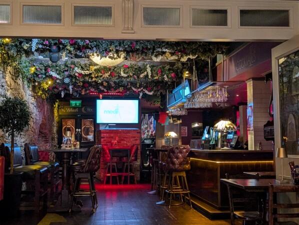 Best Sports Bars in Waterford - The Reg