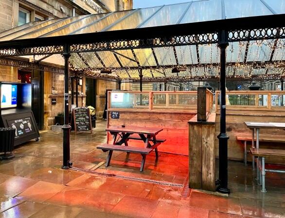 Best Sports Bars in Glasgow - Old School House