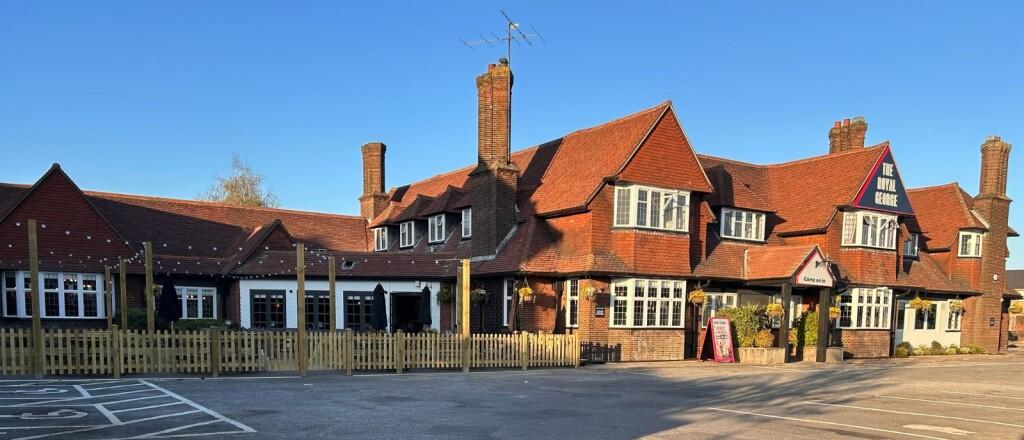 Best Sports Bars in Ipswich - Royal George (Ipswich)