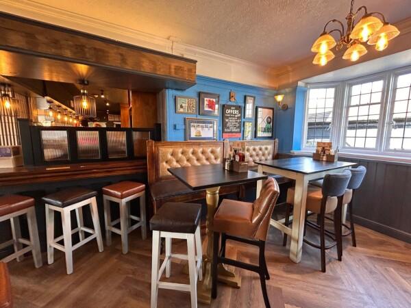 Best Sports Bars in Ipswich - Royal George (Ipswich)