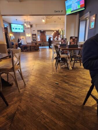 Best Sports Bars in North Lincolnshire - Royal (Scunthorpe)