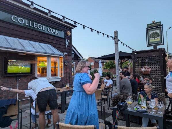 Best Sports Bars in Abingdon - College Oak (Abingdon)