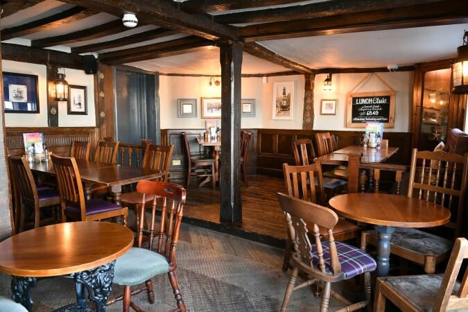 Best Sports Bars in Bedford - Ship (Bedford)