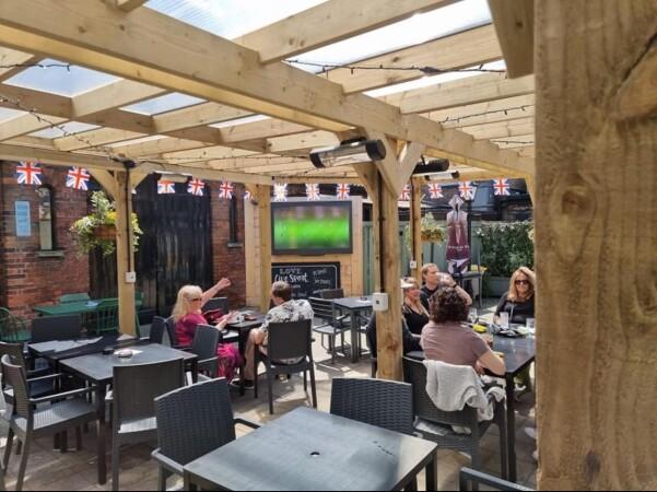 Best Sports Bars in Bedford - Ship (Bedford)