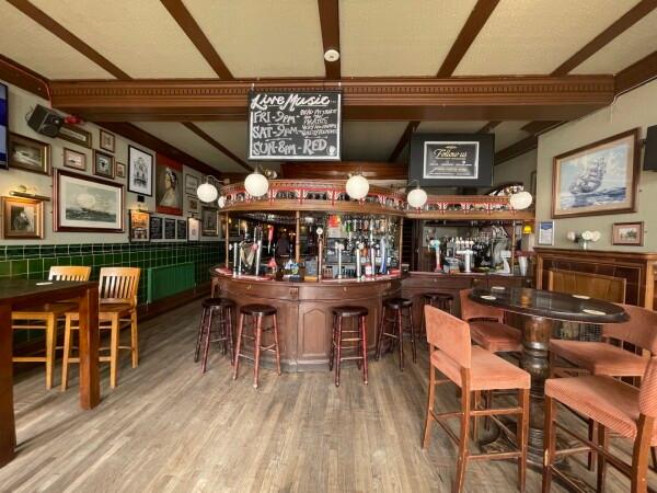 Best Sports Bars in Ramsgate - Queens Head