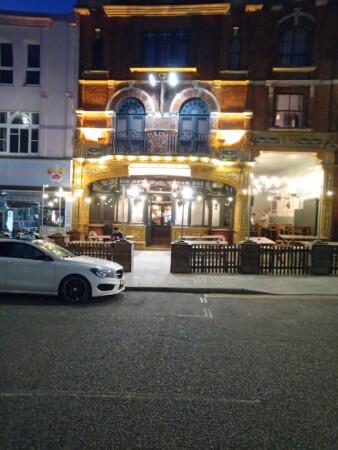 Best Sports Bars in Ramsgate - Queens Head