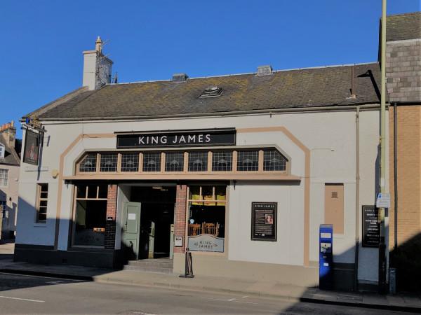 Best Sports Bars in Perth - King James