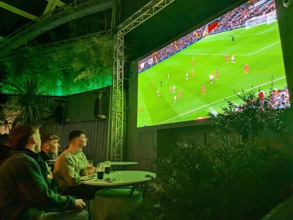 Best Sports Bars in Galway - An Pucan