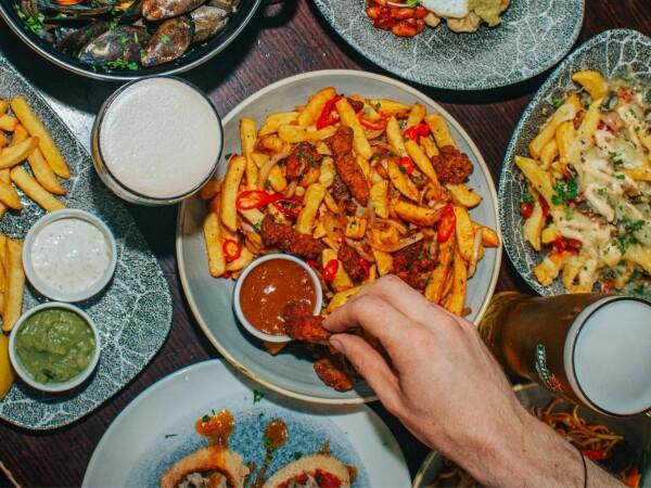 Best Sports Bars in Galway - An Pucan