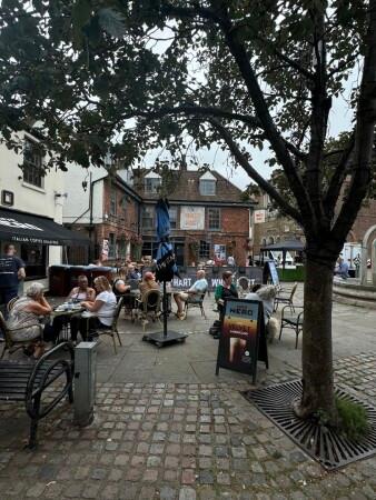Best Sports Bars in Hertford - The White Hart