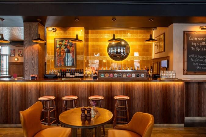 Best Sports Bars in Brixton - Hope & Anchor