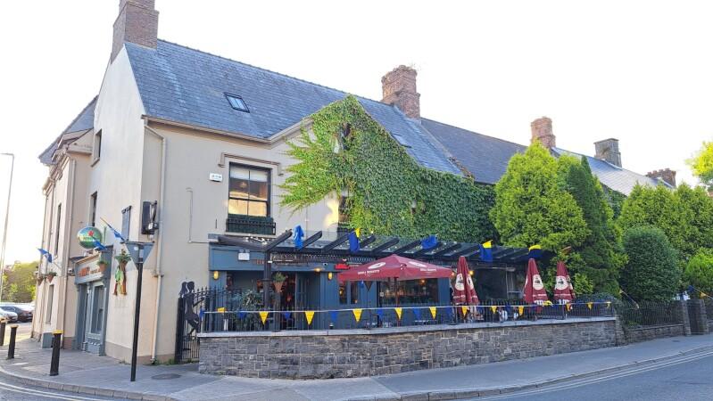 Best Sports Bars in Clare - Abbey Bar and Restaurant