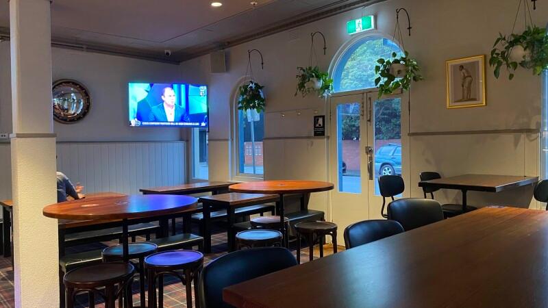 Best Sports Bars in Prahran - College Lawn Hotel