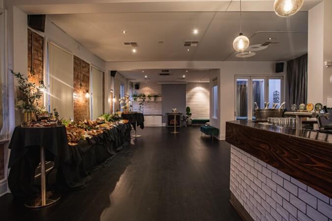 Best Sports Bars in Port Melbourne - Exchange Hotel