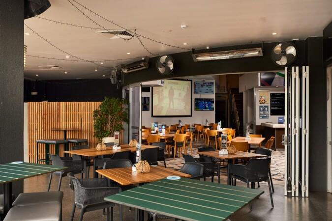 Best Sports Bars in Southport - Ferry Road Tavern