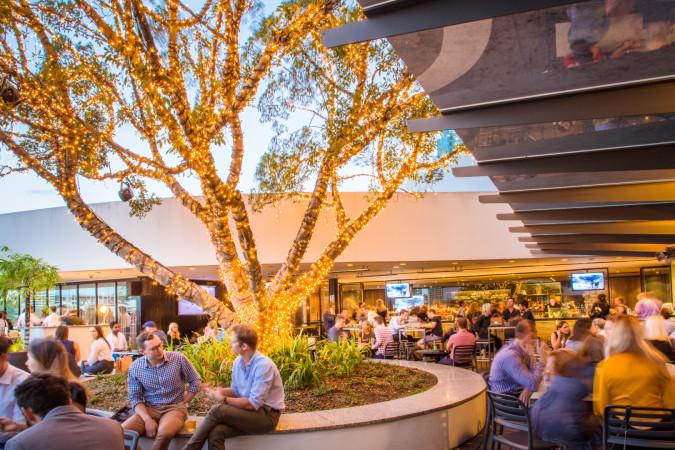 Best Sports Bars in Brisbane - Fridays