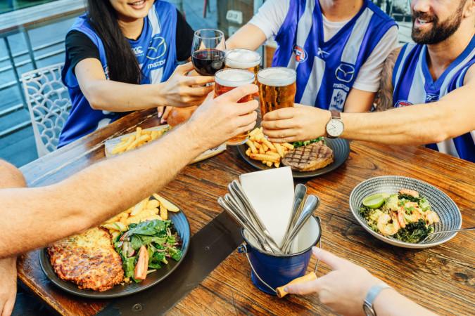 Best Sports Bars in Melbourne - The Wharf Hotel