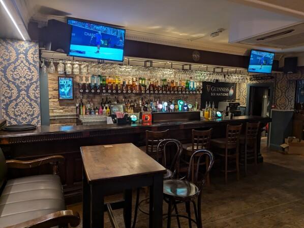 Best Sports Bars in Enniskillen - Pat's Bar