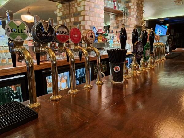 Best Sports Bars in Bank - New Moon