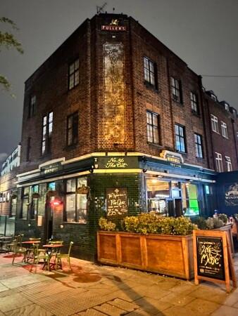 Best Sports Bars in London - Windmill the Cut