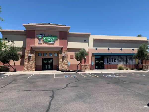 Best Sports Bars in Gilbert - Catching Flight Bar & Grille