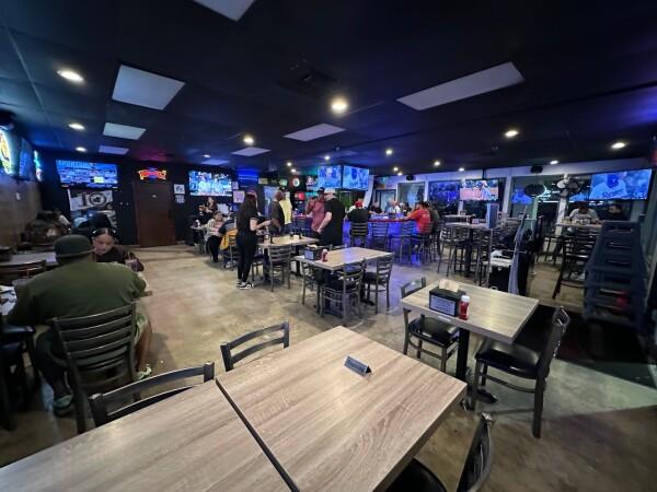 Best Sports Bars in National City - Slappys Burgers and Brews