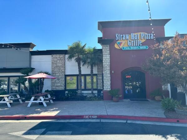 Best Sports Bars in Clovis - Straw Hat Pizza @ Clovis