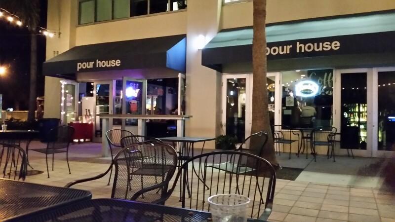 Best Sports Bars in Tampa - Pour House at Grand Central