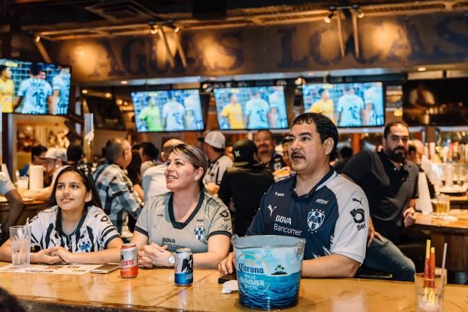 Best Sports Bars in Lynwood - Ojos Locos Sports Cantina @ Lynwood