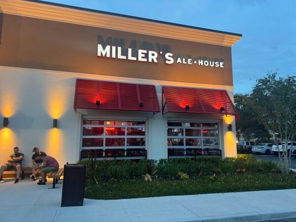 Best Sports Bars in Port St. Lucie - Millers Ale House @ Port Saint Lucie West