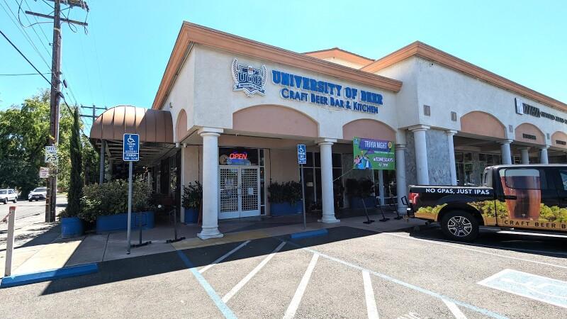Best Sports Bars in Sacramento - University of Beer @ East Sacramento