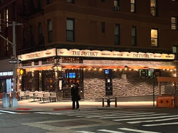 Best Sports Bars in New York - District Bar