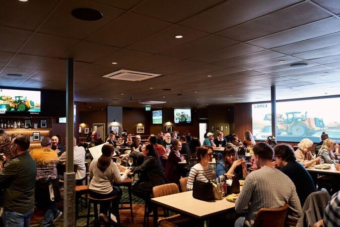 Beste Sportsbars in Mansfield - Mansfield Tavern