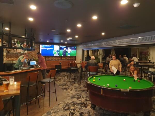 Best Sports Bars in Mackay - Metropolitan Hotel