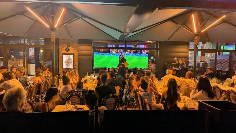 Best Sports Bars in Alès - Au Bureau Alès