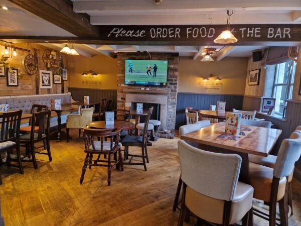 Best Sports Bars in Dundee - Bell Tree (Dundee)