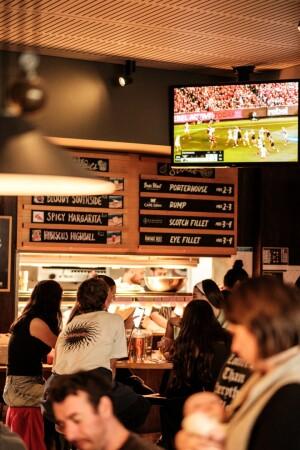 Best Sports Bars in Fitzroy North - Terminus Hotel