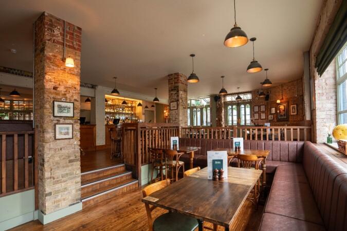 Best Sports Bars in London - The Prince