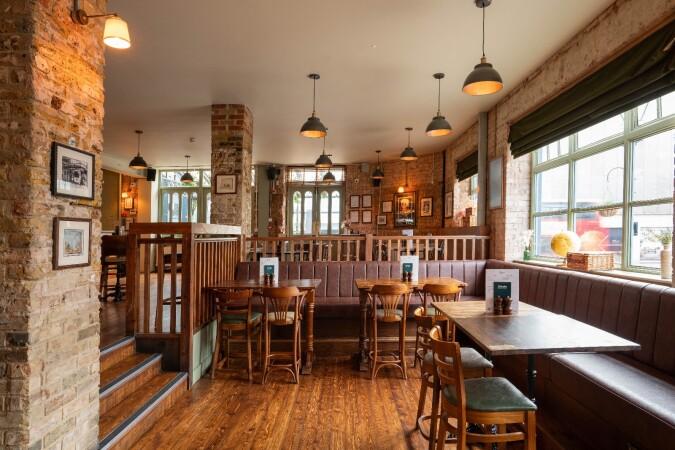 Best Sports Bars in London - The Prince