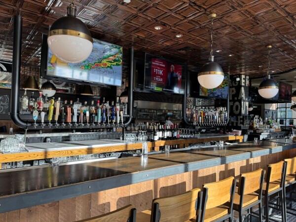 Best Sports Bars in MEDFORD - LONGCROSS BAR & KITCHEN