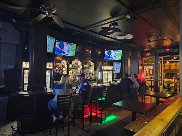 Best Sports Bars in Hoboken - Texas Arizona