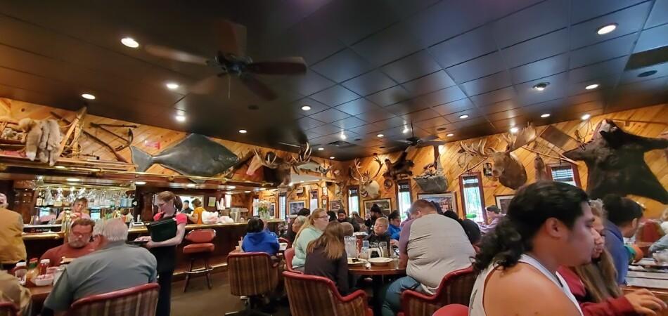 Best Sports Bars in Kenai - Uptown Motel Inn