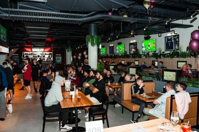 Best Sports Bars in Surfers Paradise - The Sporting Globe Surfers Paradise