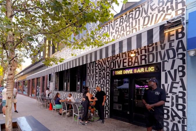 Best Sports Bars in Queens - Dive Bar