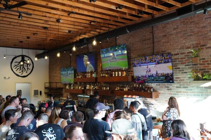 Best Sports Bars in Redwood City - Ghostwood Kitchen
